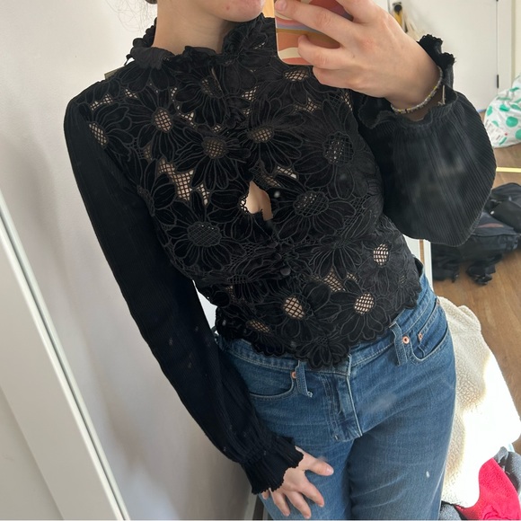 NWT SANDRO May Velvet Floral Black Top - Picture 1 of 4